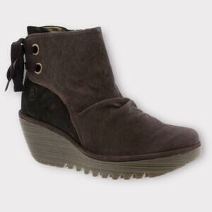 FLY London Yama Suede Olive Green Size EU 39 US 8.5